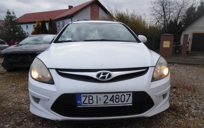 Hyundai I30 cena 4100 przebieg: 425000, rok produkcji 2010 z Kołobrzeg małe 211
